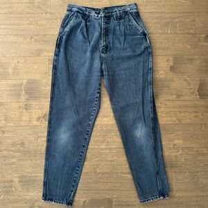 Vintage 90’s Bill Blass Hi-Waist Tapered Dark Wash Mom Jeans